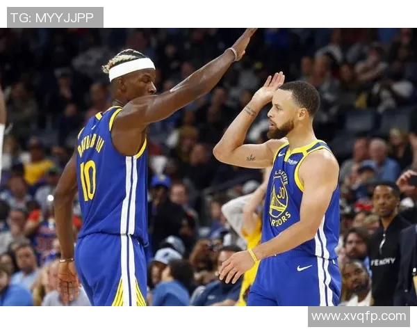 库里伤愈复出，球迷热切期待他的表现